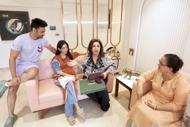 Farah Khan at Amrita and Anmol's house