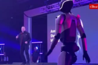 Elon Musk Dances with Robot as his $1 Trillion pay package is approved