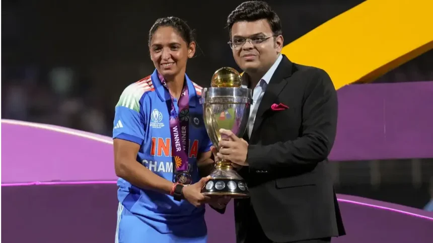 Harmanpreet Kaur with the cup