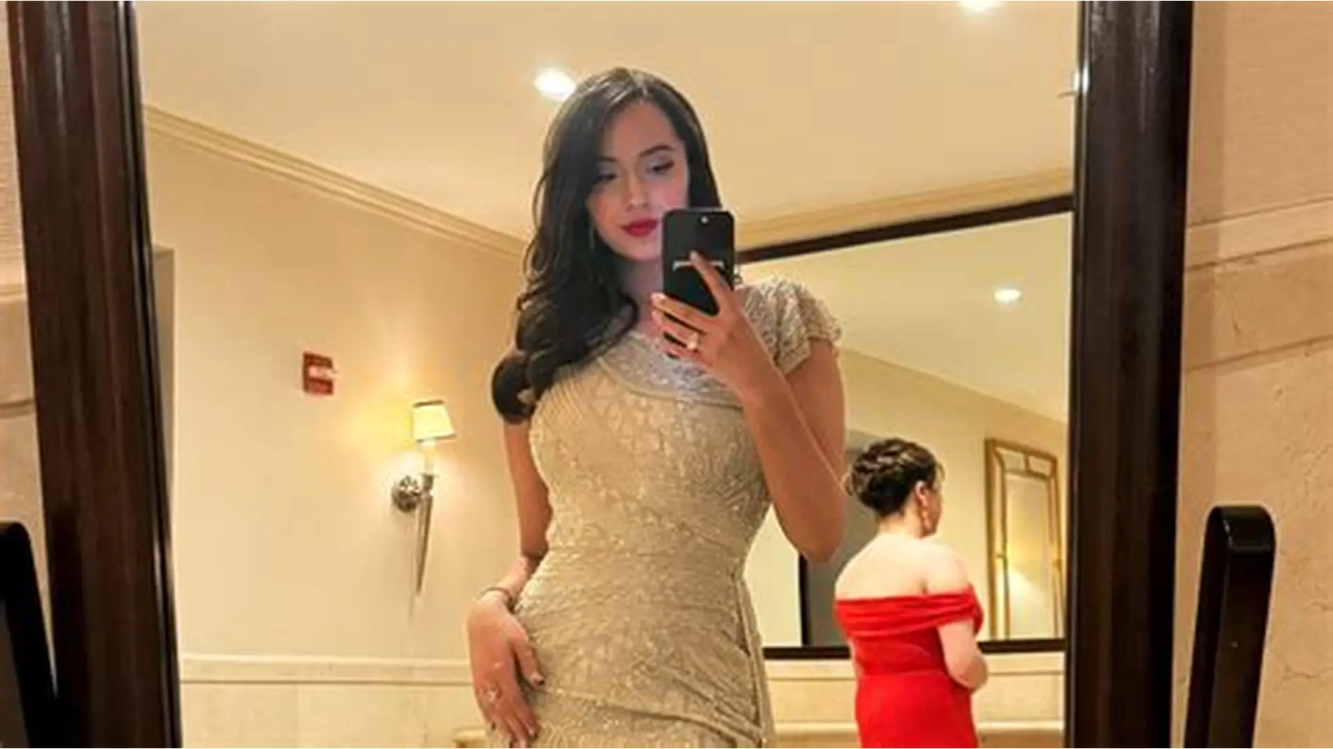 Ashley St. Clare, Musk's ex-partner and mother of one of his children 