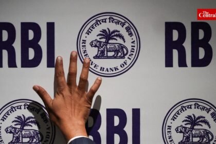 RBI Puts $100 Million Cap on Forex Positions as Rupee Faces Pressure